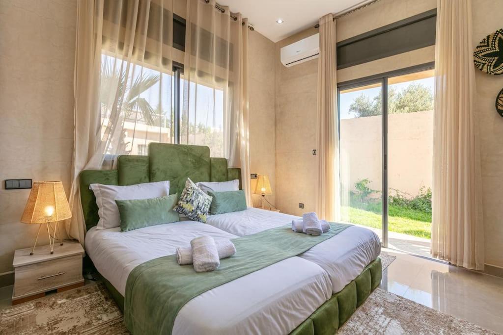 Villa Leila,Piscine , Grand Jardin, Jeux , Cuisiniere Marrakesh Eksteriør billede