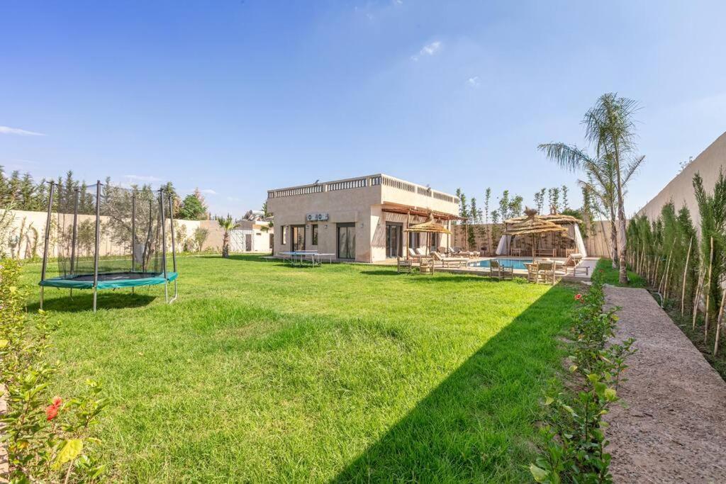 Villa Leila,Piscine , Grand Jardin, Jeux , Cuisiniere Marrakesh Eksteriør billede